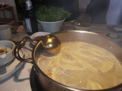 -六少·猪肚包鸡火锅(卓悦INTOWN店)