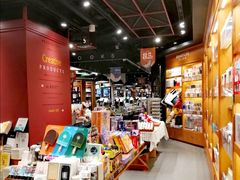 -西西弗书店&矢量咖啡(凯德晶萃广场店)