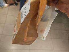 -麦当劳(上海虹桥站30B检票口楼上)