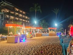-亚龙湾希尔顿自助餐厅·海鲜·烧烤·沙滩BBQ·现场乐队