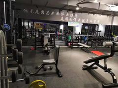 -格易美游泳馆健身房(新昆仑店)
