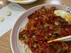 -歹歹的加个面过油肉拌面