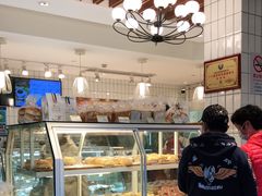面包甜点陈列柜-老大昌(淮海中路店)