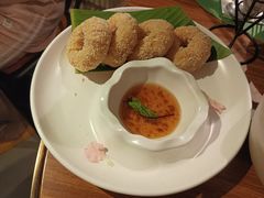 炸虾饼配泰国梅子酱-帕蓝·暹罗料理(曲阳店)