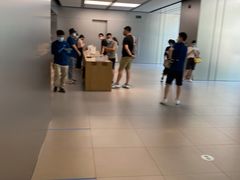 -Apple零售店(华贸购物中心店)