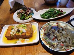 -隔壁老王·家常云南菜(花巷店)