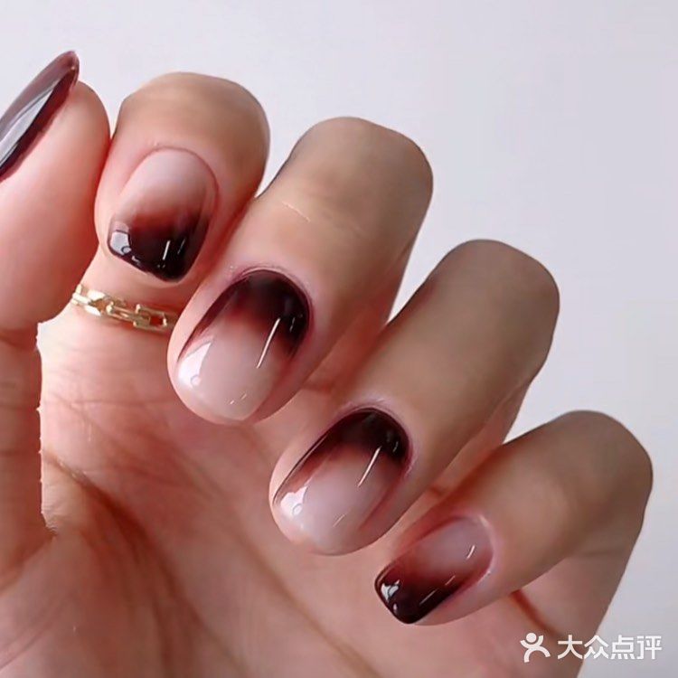 棕色系美甲咖啡加奶盖