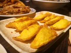 -爆炸头阿姨小四川正宗川味小吃(无任何分店)