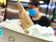 -极拉图·现制冰淇淋(大卫城店)