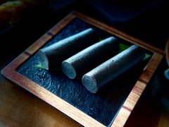香滑黑芝麻卷-喜喜酒家·纯手工点心·粤菜