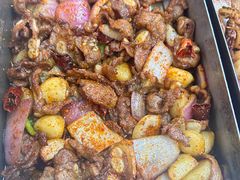 -老东镇啤酒屋海鲜加工·蒸汽海鲜·海鲜烧烤(台东店)