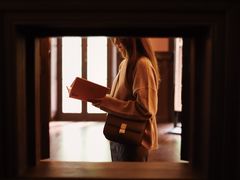 -Nathalie Djurberg与Hans Berg“牛皮纸包裹的月亮”-Prada荣宅当季展览