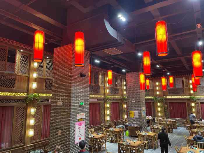 乡村大院(嘉定店)-"超大餐厅,估计坐几百人,点了都是特色菜,.