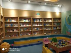 -戊辰亲子游泳俱乐部