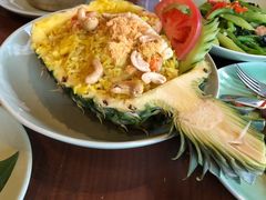 菠萝海鲜炒饭-mango tree芒果树泰国餐厅(青岛万象城店)