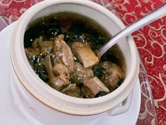 鹅骨炖汤-鹅香阁私房菜(一鹅五味)
