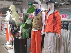 -唯品会(北京国瑞城店)