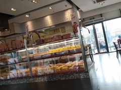面包甜点陈列柜-味多美(江桥万达店)
