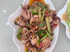 -覃记海鲜美食餐厅