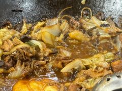 -粘豆包柴火铁锅炖