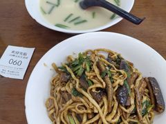 农家红炒长鱼炒面-三百碗宝应长鱼面(板仓街店)