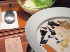 -RUXU入续糖水铺与包(卓悦中心店)