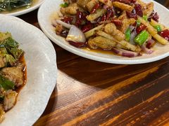 -茅屋大酒店