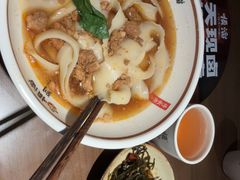 -顺溜·手工刀削面·黑金店(铜锣湾店)