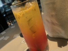 -穹六人间 people 6(岳阳路店)