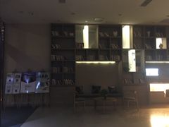 -西安大雁塔科技大学地铁站亚朵酒店