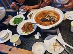 -鱼鲜饭香·招牌汽锅剁椒鱼头王