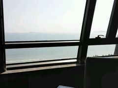 -三亚湾海居铂尔曼度假酒店