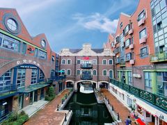 -钟书阁(松江泰晤士小镇店)