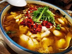 激情椒麻鱼-清真·玛丽亚新疆菜主题餐厅(浙江中路店)