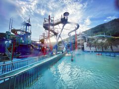 -平湖九龙山乐满地水上乐园