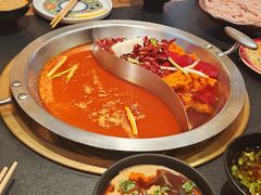 -沸炉重庆老火锅(军事博物馆店)