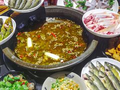 -石锅苗苗鱼(武汉首店)