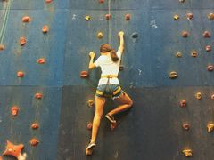 -山之巅攀岩馆(太古城店)