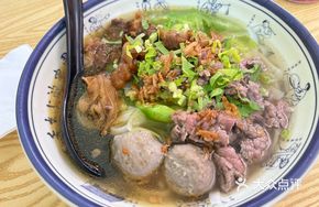 Family Feast Soup Noodles