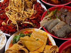 -沸炉重庆老火锅(军事博物馆店)