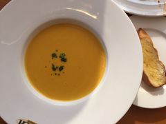 -LENBACH兰巴赫西餐啤酒坊(大连星海广场店)