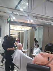 -苑苑发型设计