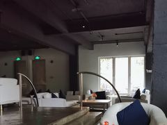 -穹六人间 people 6(岳阳路店)