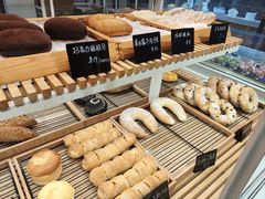 -焙丽拾光(麦凯乐直营店)