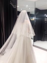 -艾米丽婚纱礼服