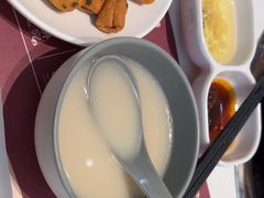 -洪氏嗨捞·广东猪肚鸡·椰子鸡火锅(西咸万象城店)