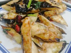 -八两八金·莱芜特色炒鸡(市南漳浦路店)