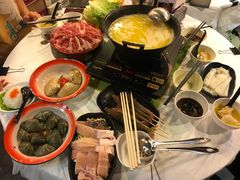 -鲜入围煮花胶鸡海鲜火锅