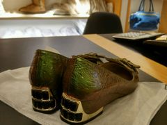 -爱革·奢品·鞋包·衣物·家居(金桥国际商业广场店)
