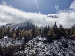-亚拉雪山风景区